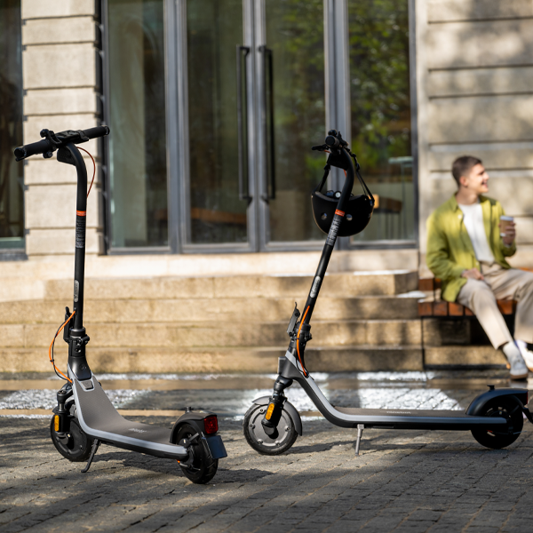 Patinete eléctrico Segway E2 Plus E II
                                    image number 2