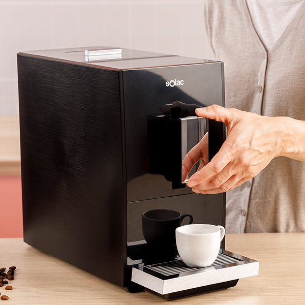 Cafetera Espresso Superautomática SOLAC CA4820
                                    image number 1